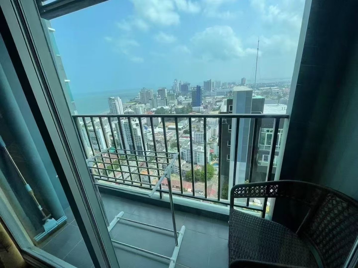 1 Bedroom Centric Sea