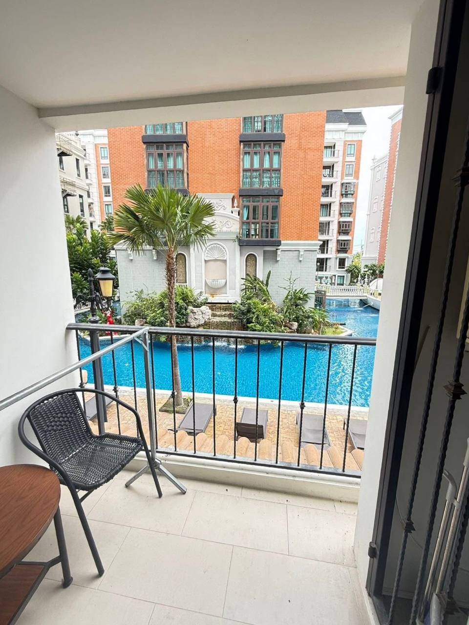 1 Bedroom Espana Condo Resort