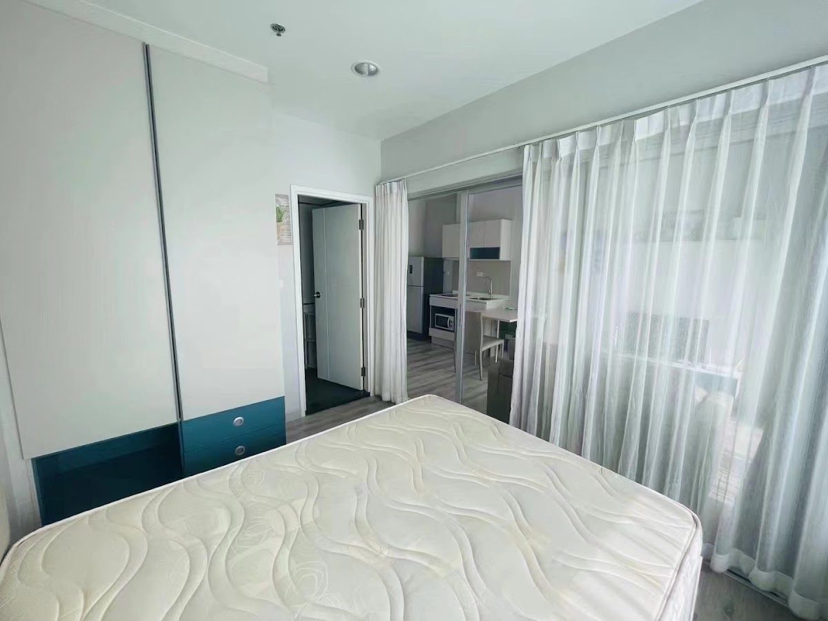1 Bedroom Centric Sea
