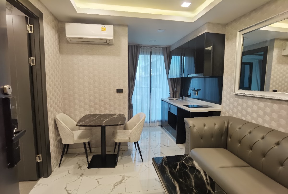 1 Bedroom Arcadia Millennium Tower