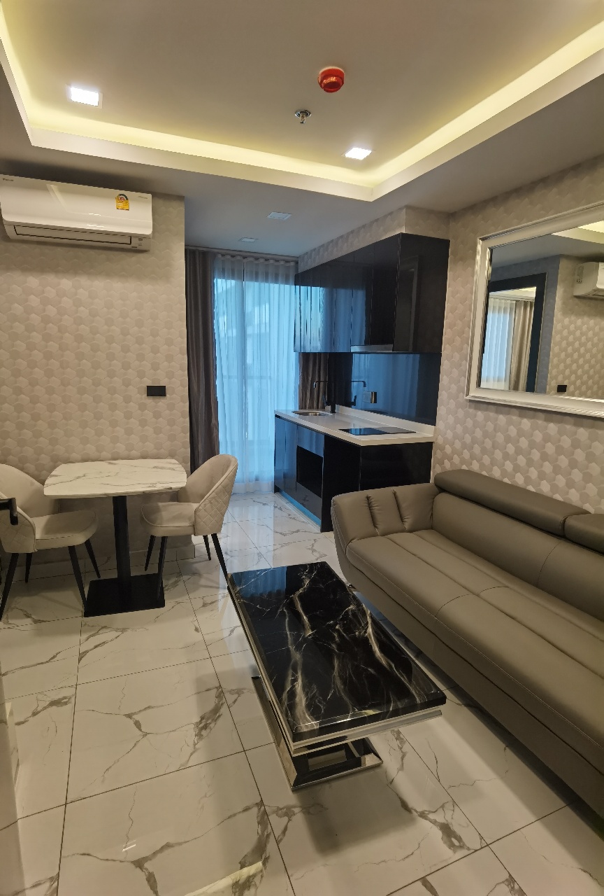 1 Bedroom Arcadia Millennium Tower