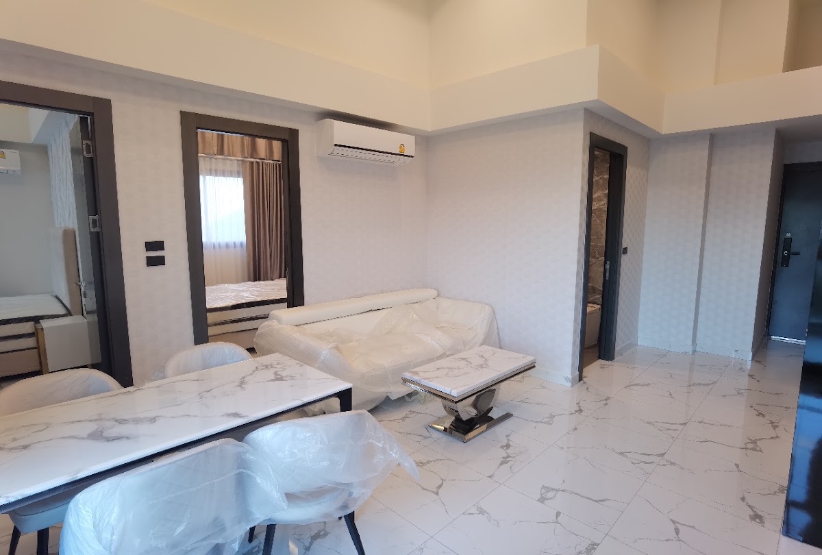 2 Bedrooms Arcadia Millennium Tower