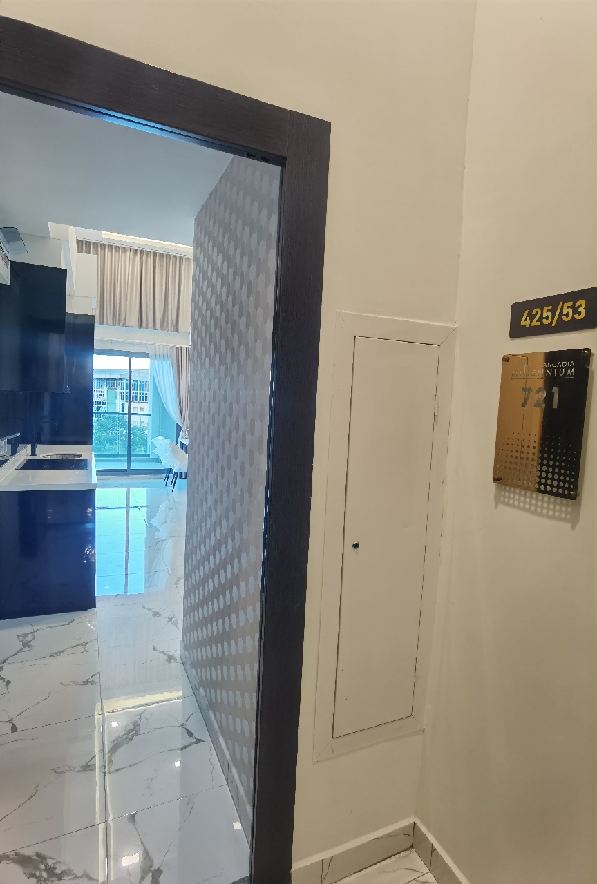 2 Bedrooms Arcadia Millennium Tower