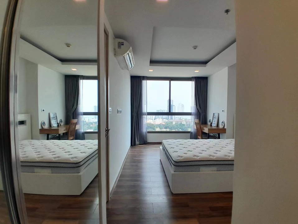 1 Bedroom The Peak Tower