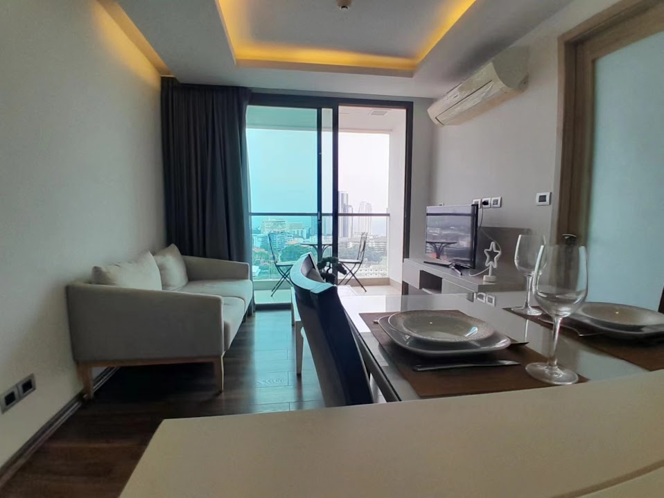 1 Bedroom The Peak Tower