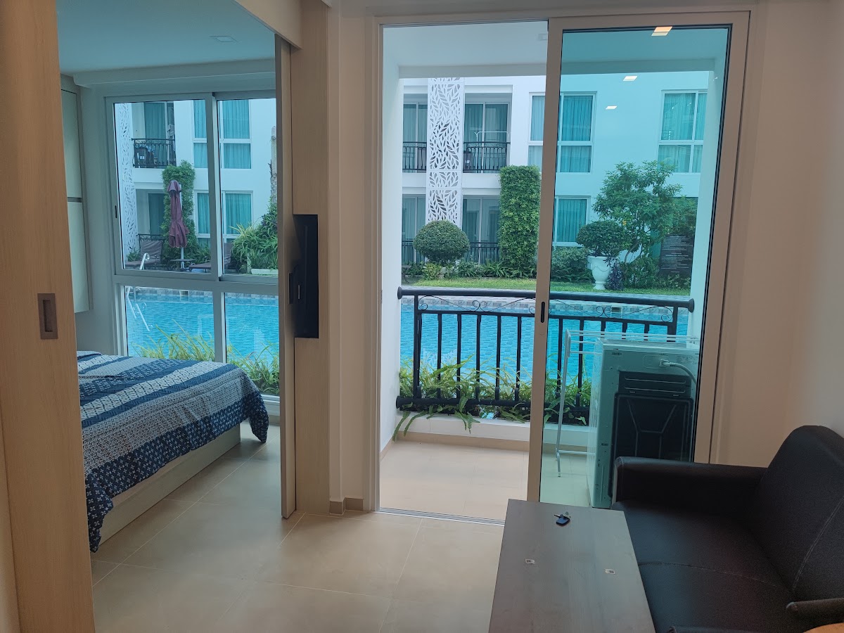 1 Bedroom Olympus City Garden