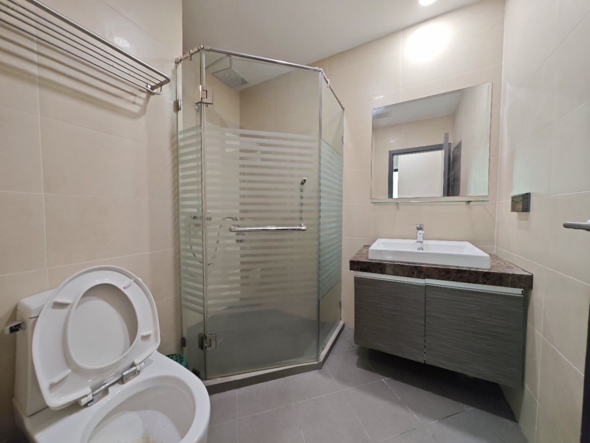 1 Bedroom Dusit Grand Condo