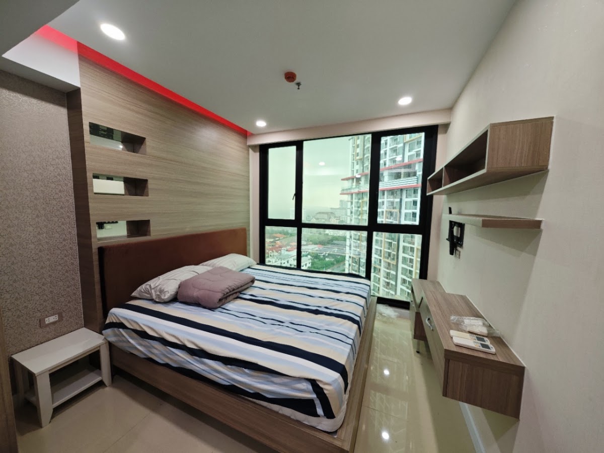 1 Bedroom Dusit Grand Condo
