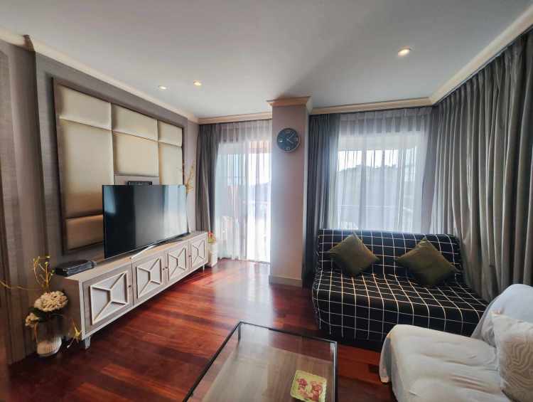 2 Bedrooms Saint Senate Residences