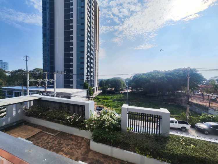 2 Bedrooms Saint Senate Residences