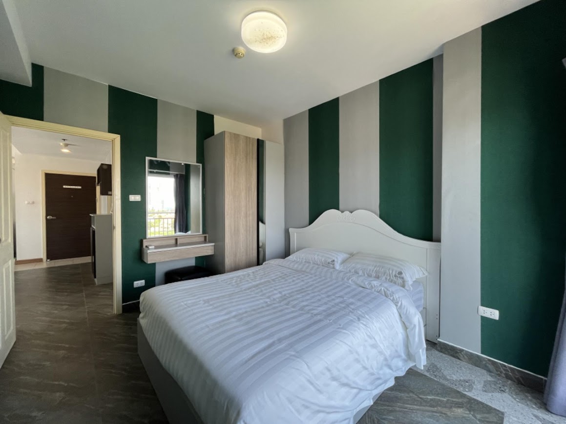 2 Bedrooms Supalai Mare