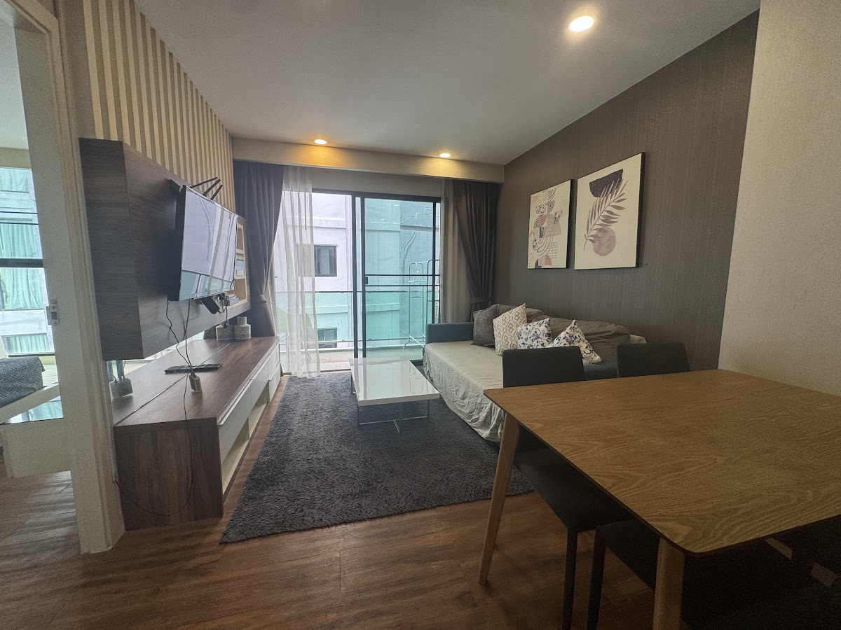 2 Bedrooms Dusit 1