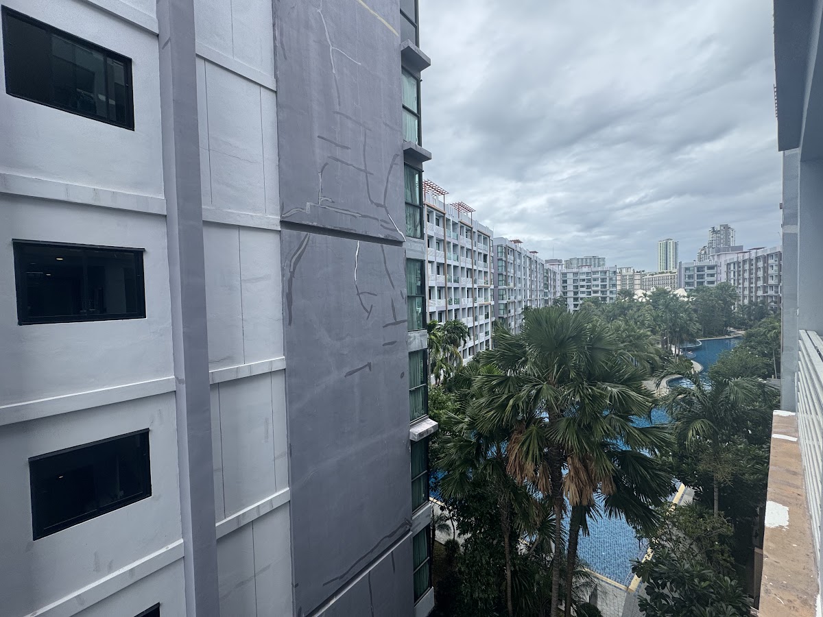 2 Bedrooms Dusit 1