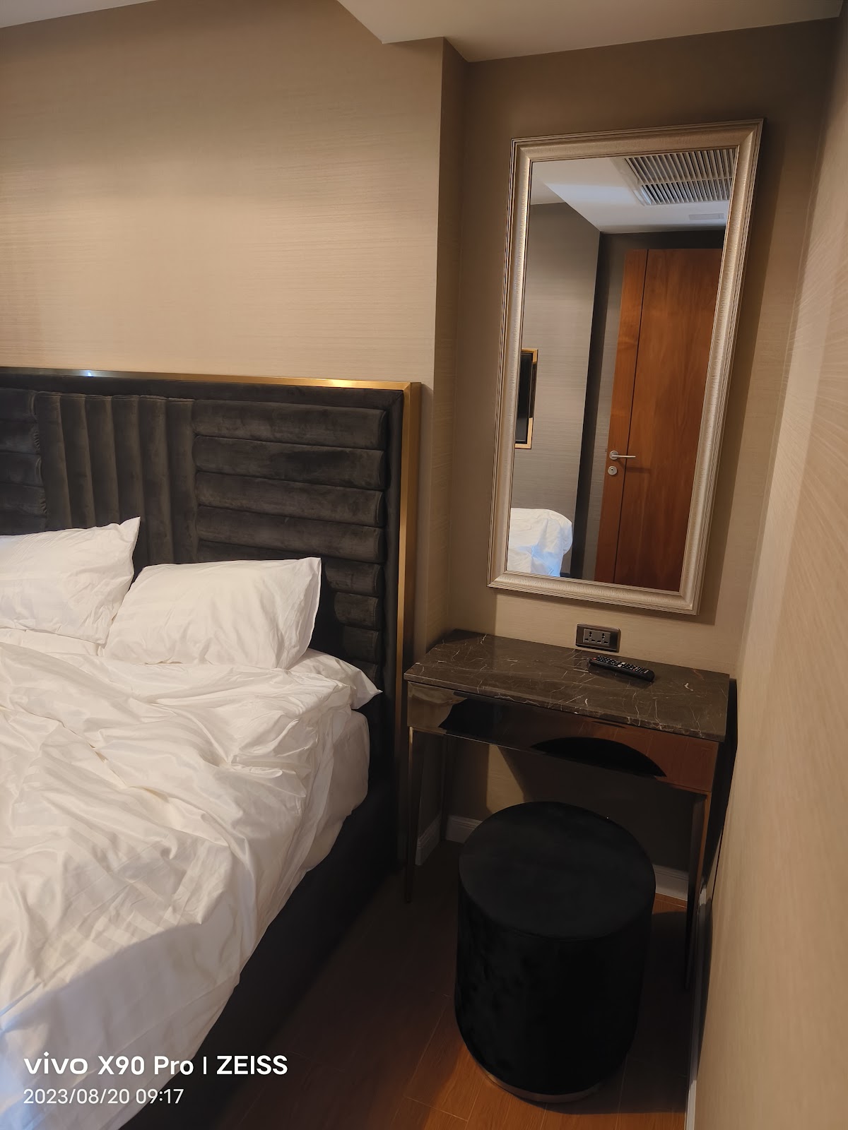 1 Bedroom Elysium