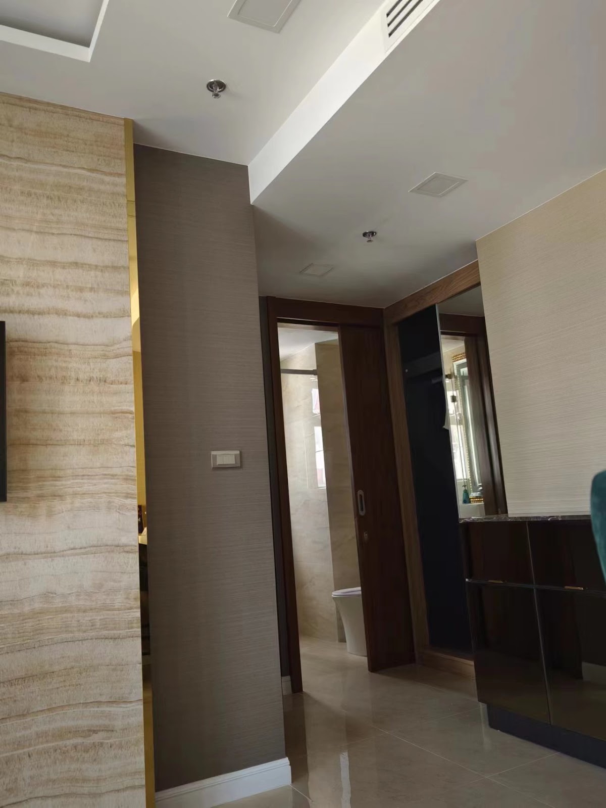 1 Bedroom Elysium
