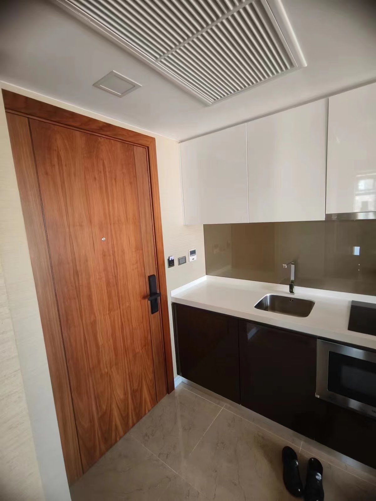1 Bedroom Elysium