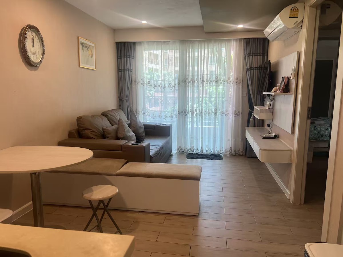 1 Bedroom Seven Seas