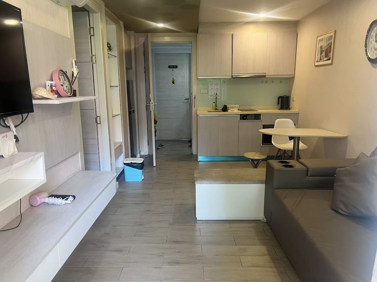 1 Bedroom Seven Seas