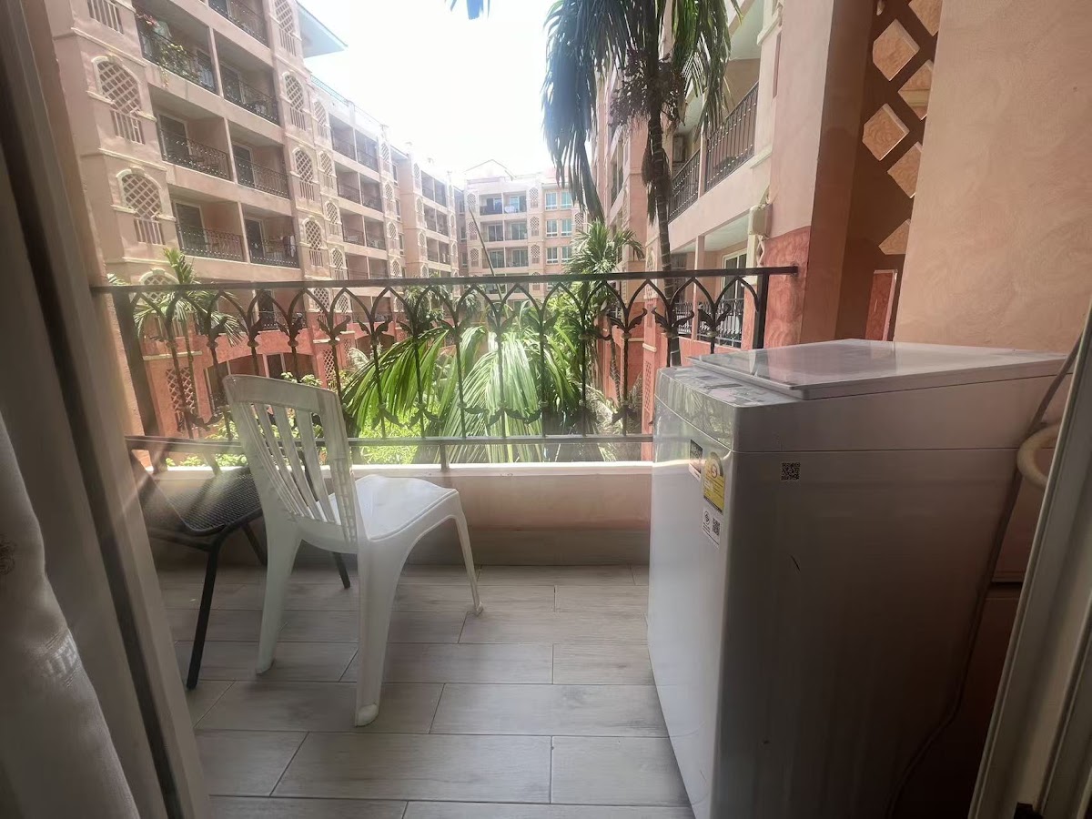 1 Bedroom Seven Seas