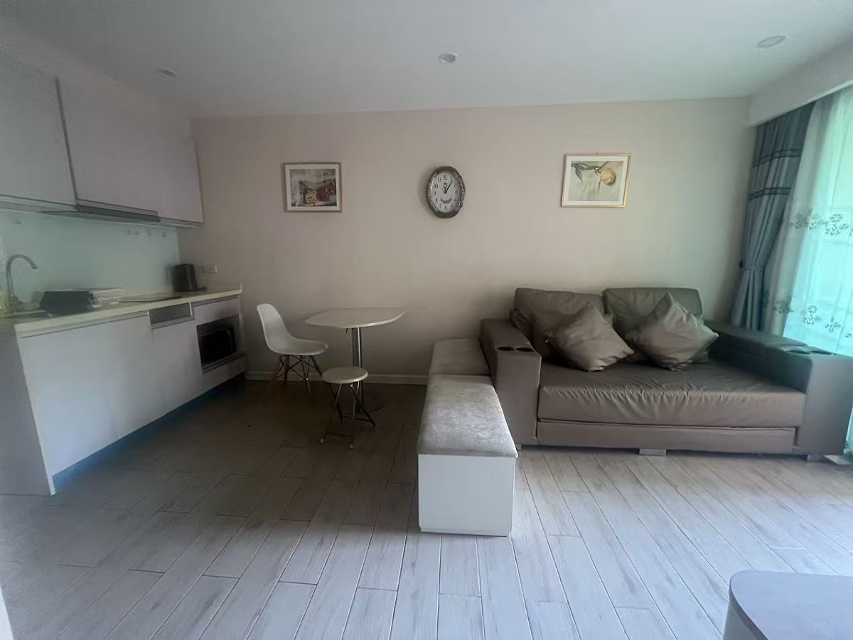 1 Bedroom Seven Seas