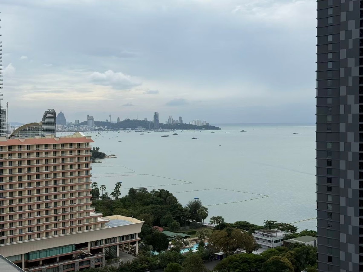 2 Bedrooms Riviera Wongamat