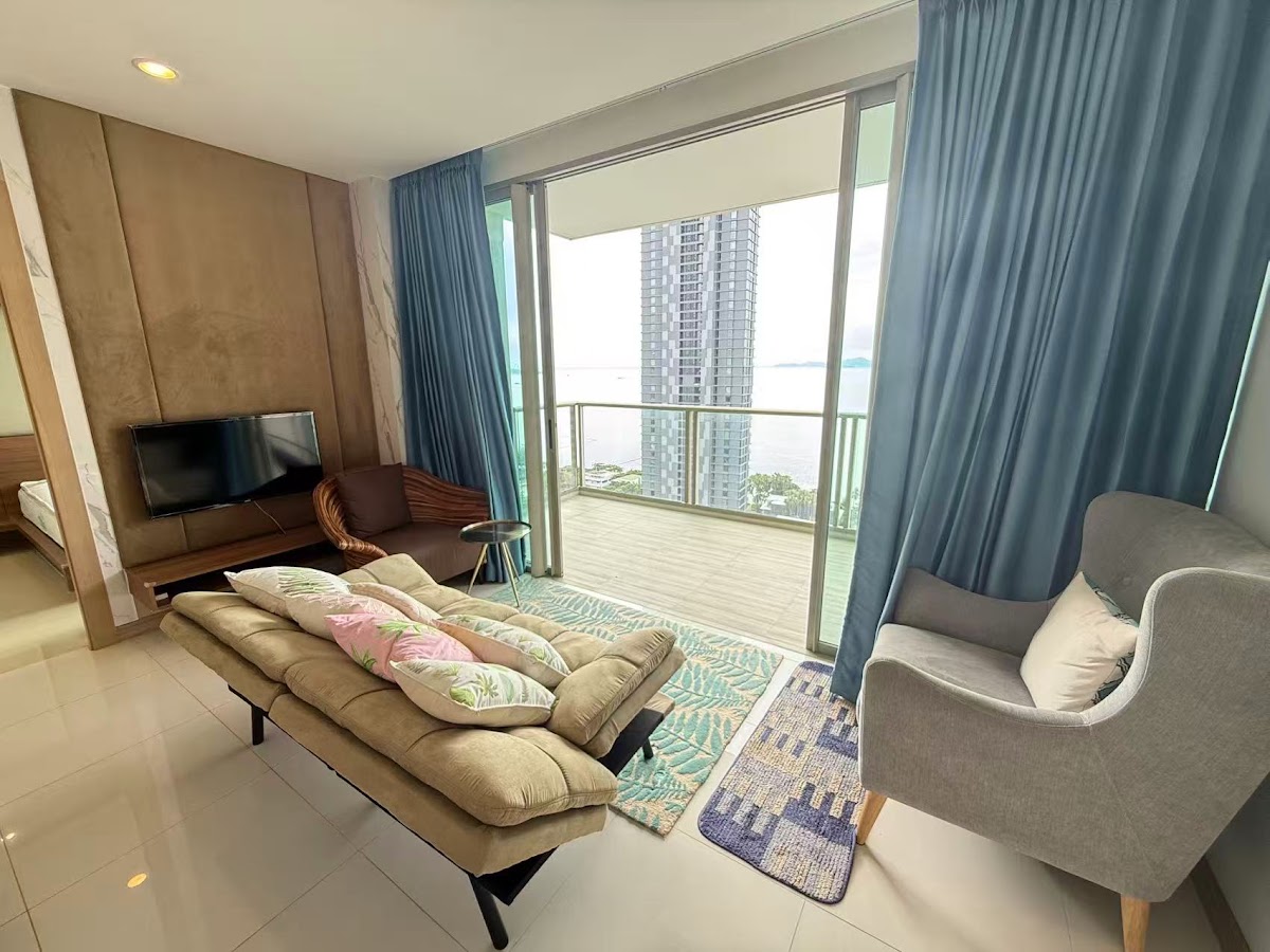 2 Bedrooms Riviera Wongamat