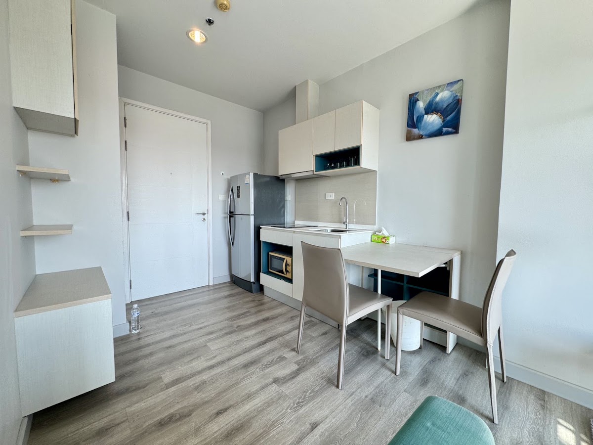 1 Bedroom Centric Sea
