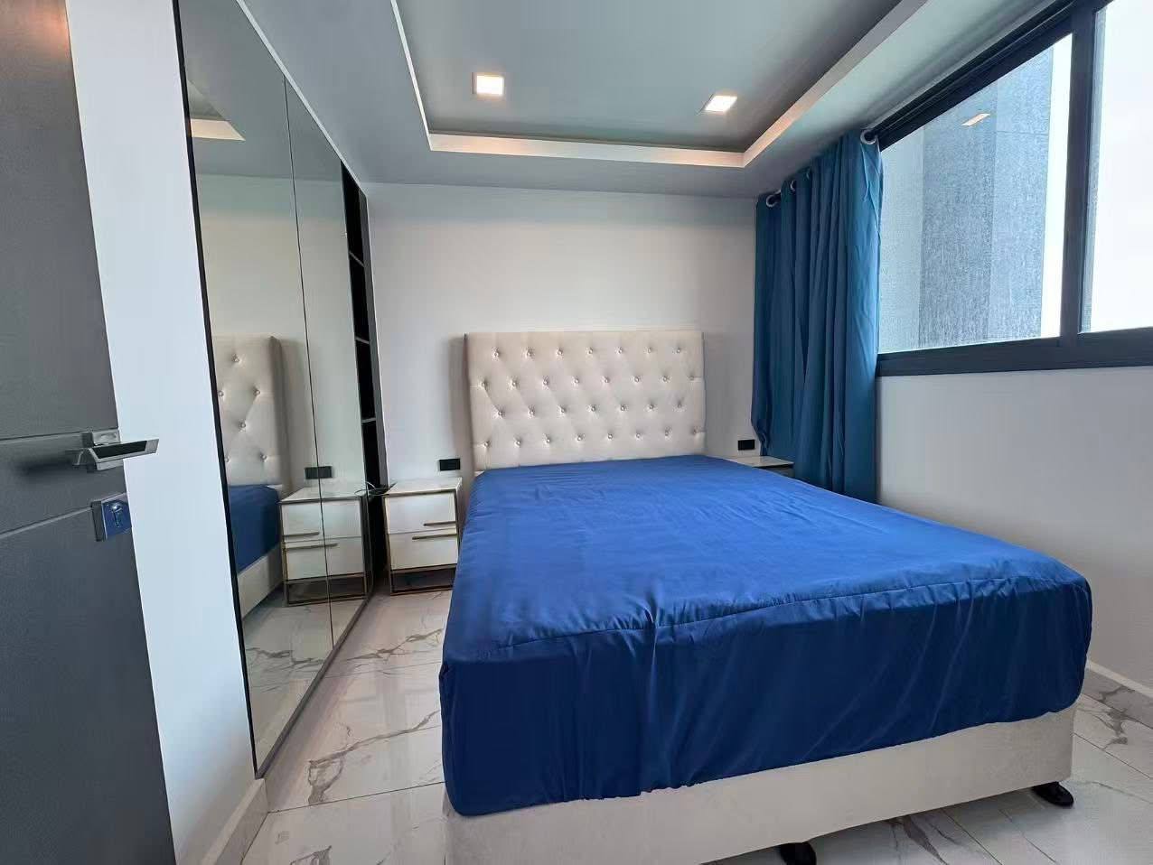 1 Bedroom Arcadia Millennium Tower