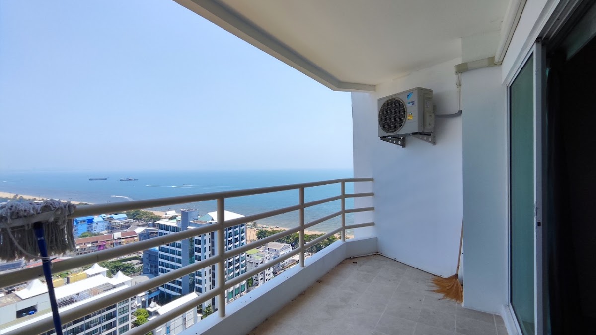 Studio View Talay 8