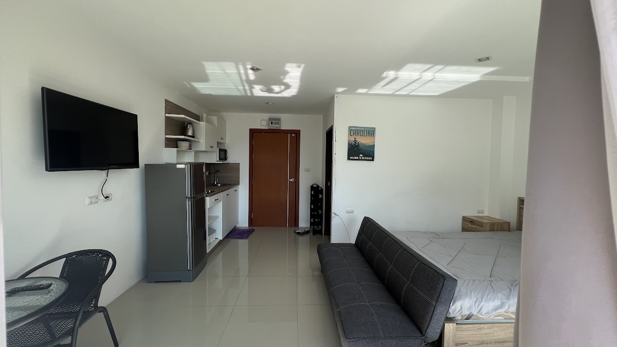 Studio Triogems Condo