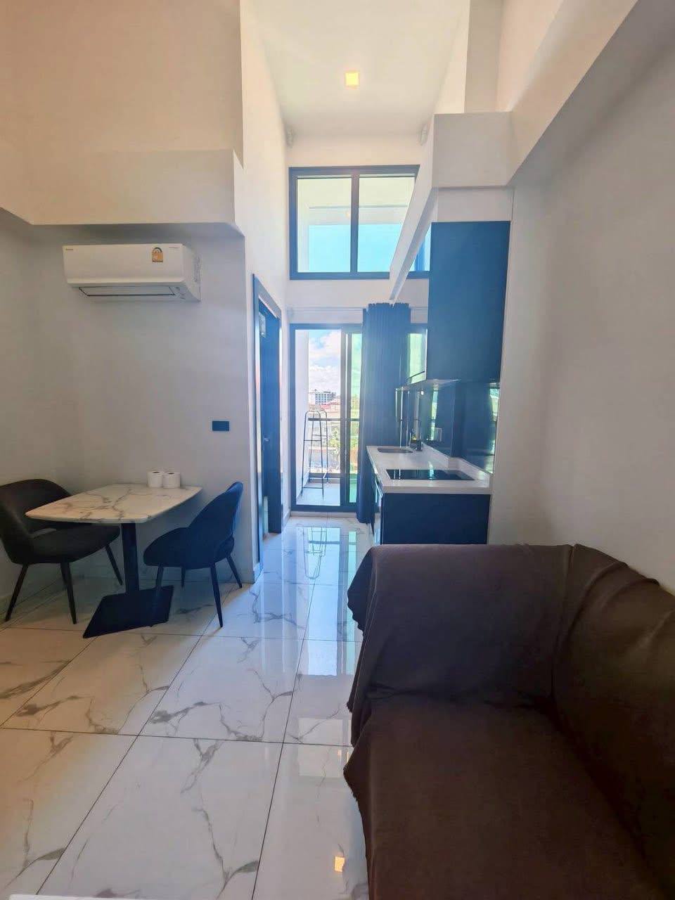 1 Bedroom Arcadia Millennium Tower
